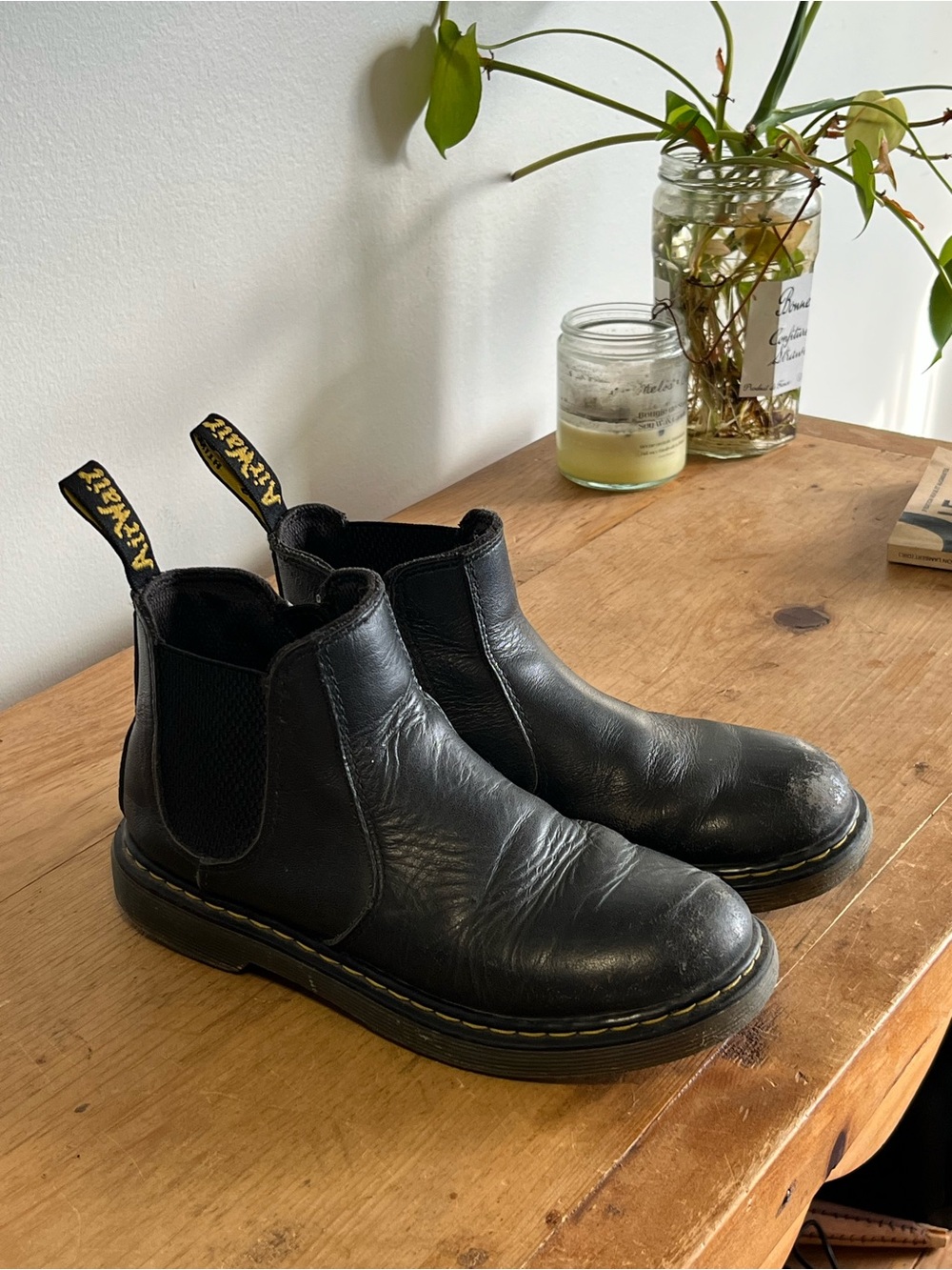 2976 J Dr. Martens Chelsea Boots  #drmartens #chelsea
